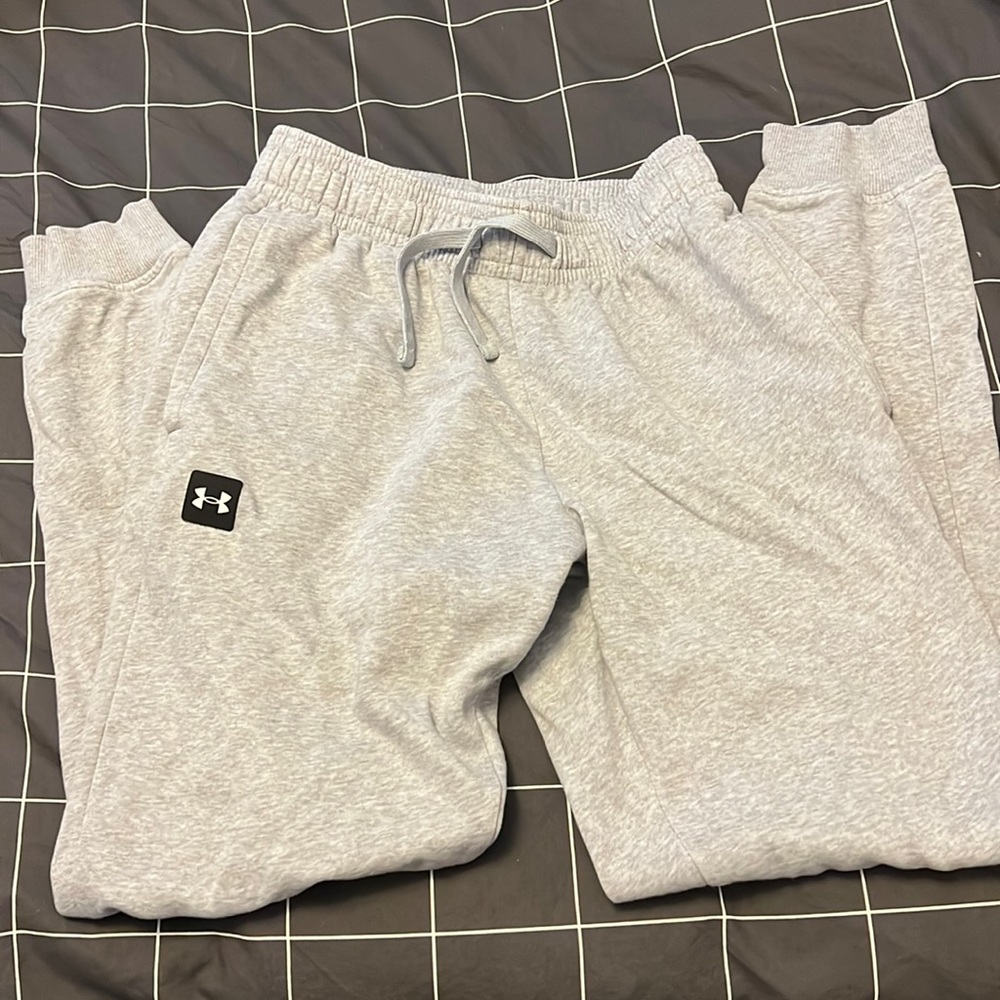 Men’s grey sweatpants